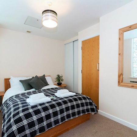 Greek Street Suites Лийдс Екстериор снимка